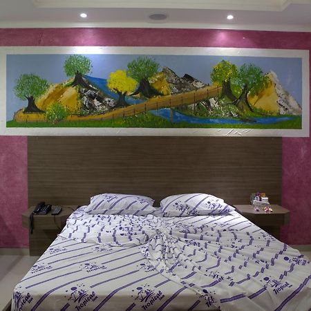 Motel Tropical Inn Cacapava Buitenkant foto