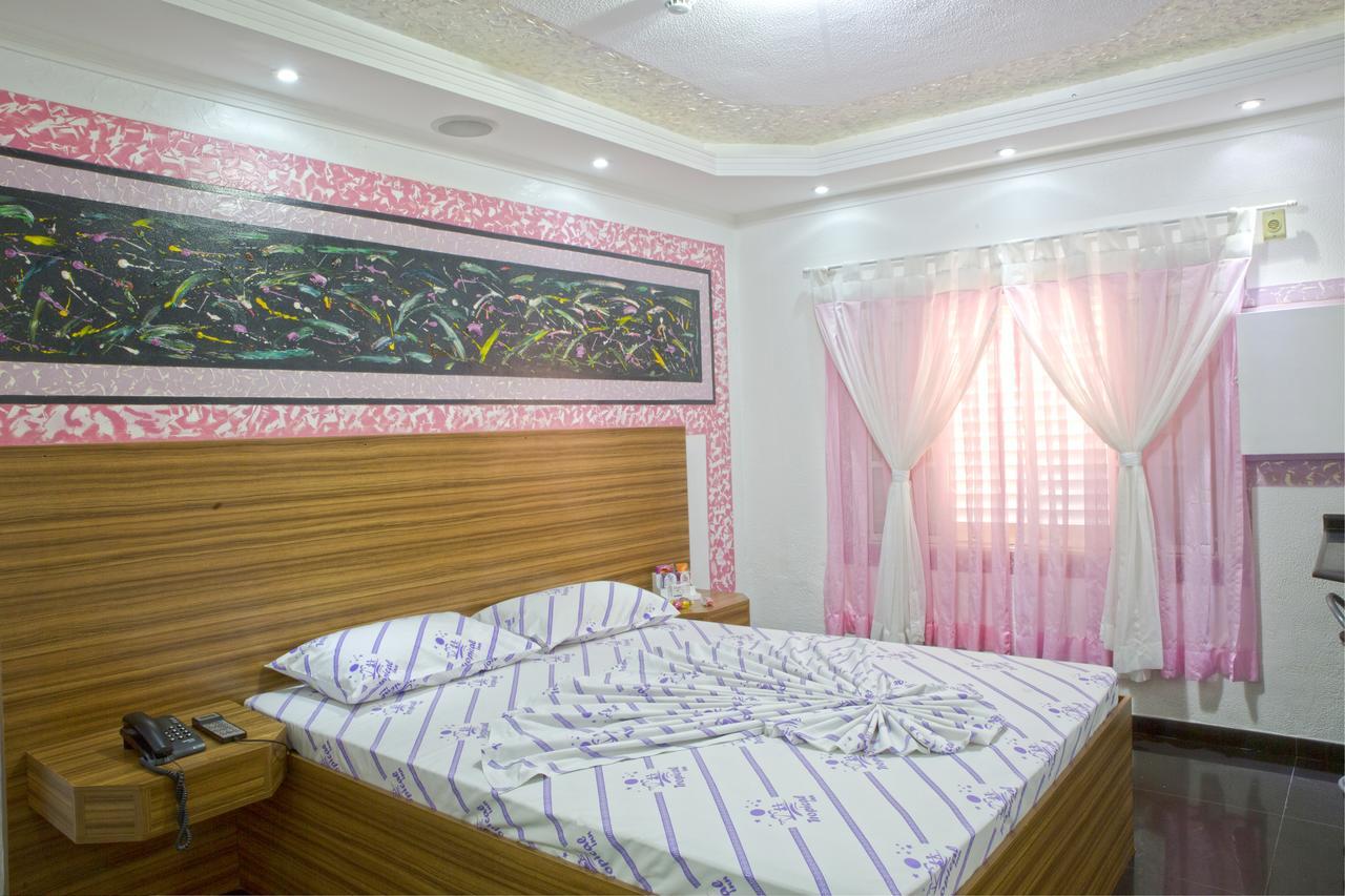 Motel Tropical Inn Cacapava Buitenkant foto